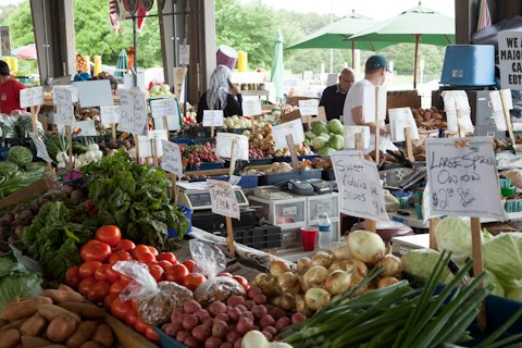 Browse Nashville Farmers' Market's fresh produce, local crafts, and artisan food stalls, a thirty-minute walk