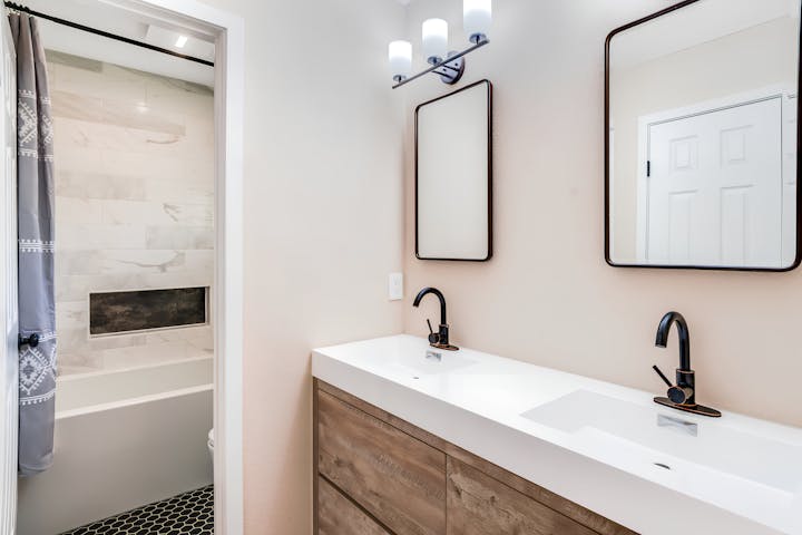 Bathroom photo