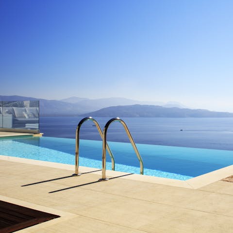 Swim out to the edge of the infinity pool and admire the breathtaking ocean views