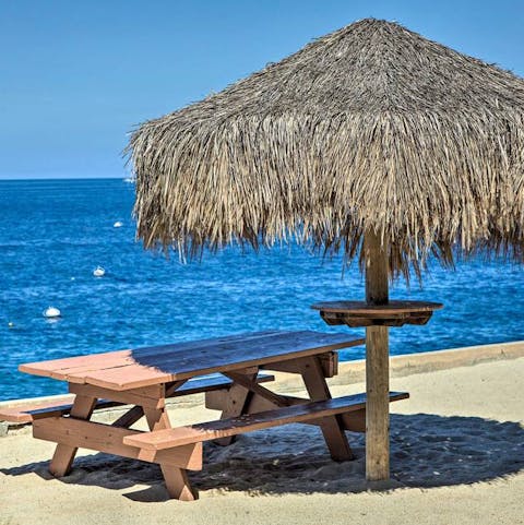 Enjoy easy access to the Hamilton Cove beach