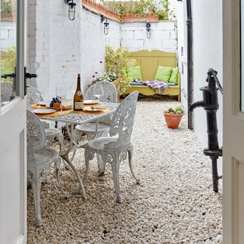Enjoy cosy alfresco dinners in the quaint private courtyard