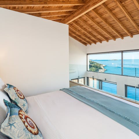 Wake up to spectacular panoramas each morning