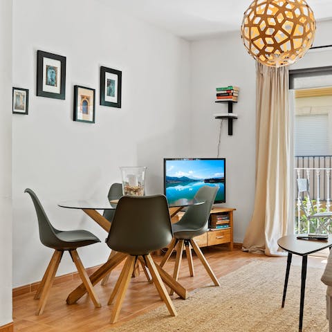 Enjoy home cooked meals at the dining table when you're not eating out