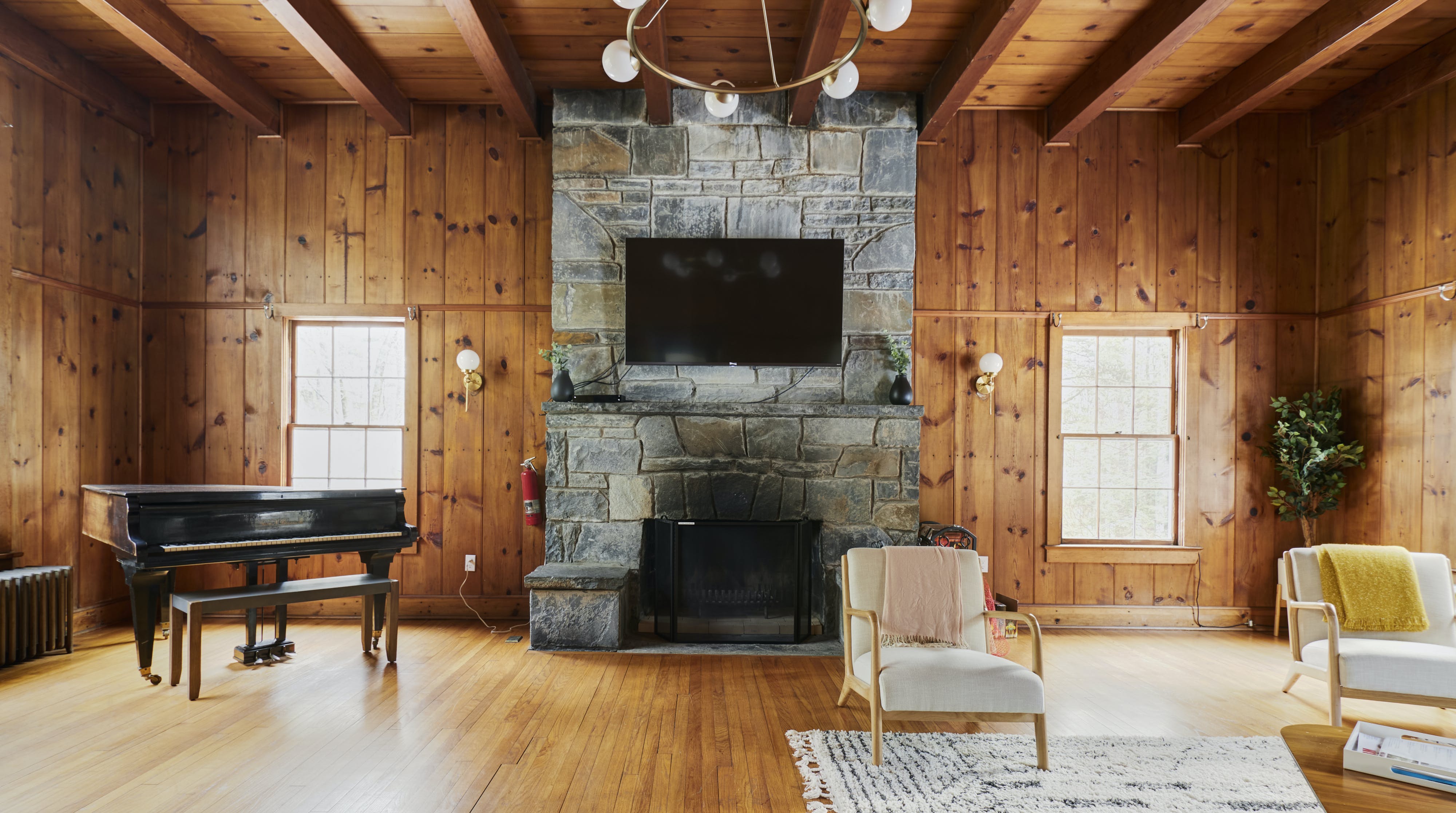 A Modern Log Cabin in Catskill, NY – ESCAPE BROOKLYN