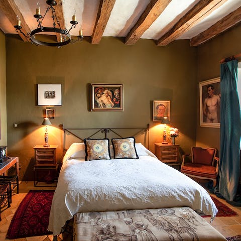 Sleep in the classy bedroom