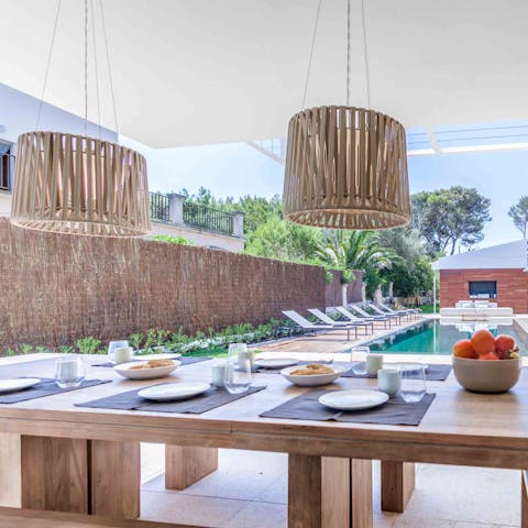 Enjoy all your meals outside