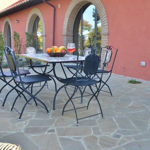 Savour some pappa al pomodoro on your terrace