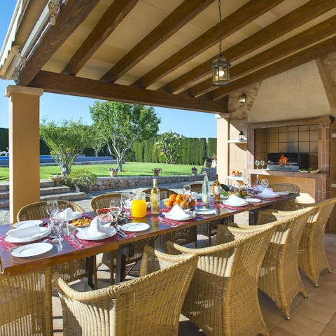 Fire up the barbecue for an slap-up alfresco meal