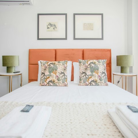 Wake up in the comfortable bed feeling rested and ready for another day of Porto sightseeing