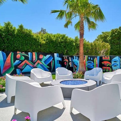 Spend balmy Cali nights socialising by the fire pit