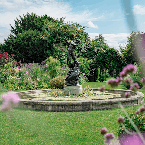 Experience the magic of London while walking through Regent's Park