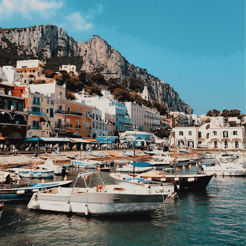 Be inspired by the beauty of Italy while exploring Capri
