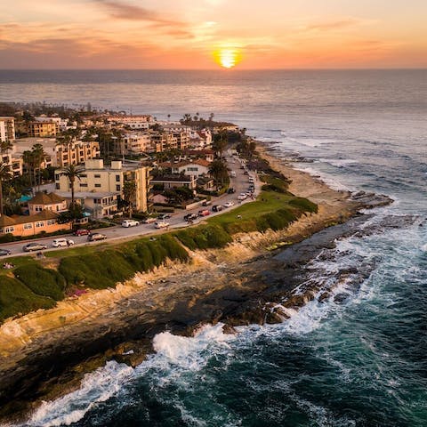 Step outside to walk along the glorious coast in La Jolla