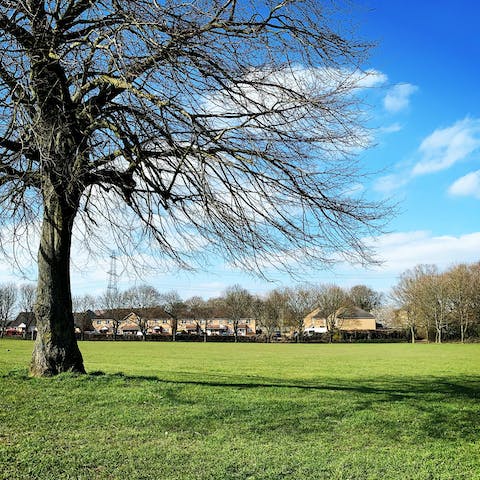 Enjoy your stay in the iconic Welwyn Garden City, just a thirty-minute train ride from Central London