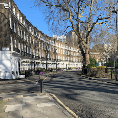 Explore London from Bloomsbury and explore its beautiful garden squares
