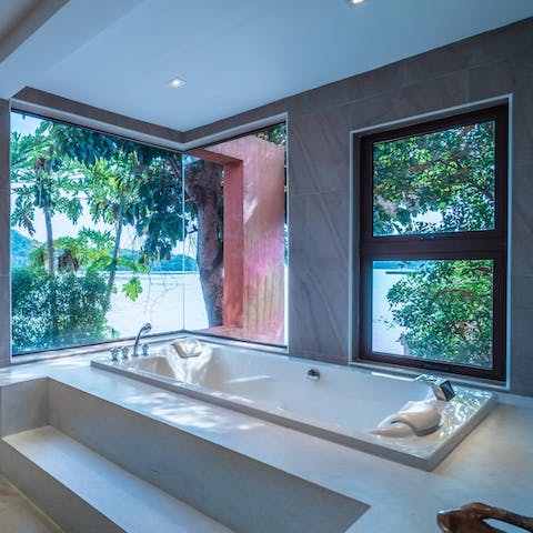 Serenade the senses with long soaks in the jacuzzi as the sun sets