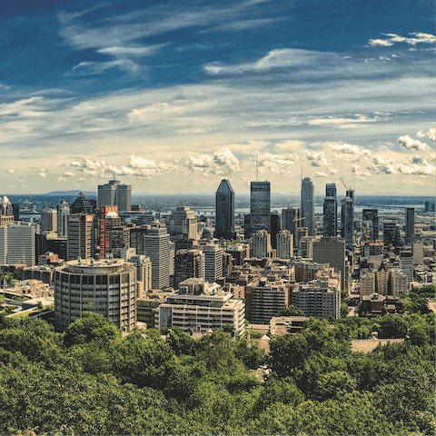 Stay just a fifteen-minute walk away from the centre of Downtown Montreal