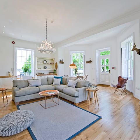 Relax in the bright and stylish living room