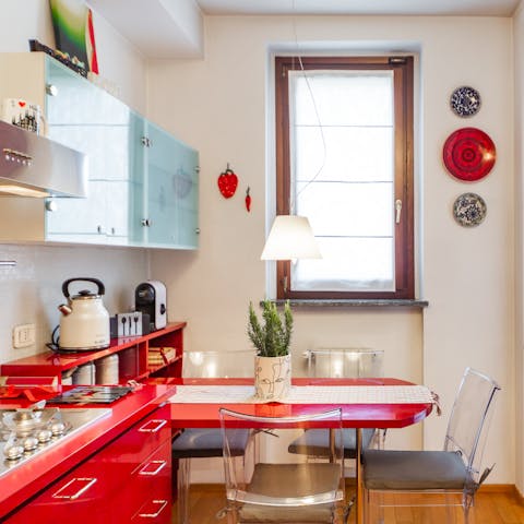 Cook some Italian cuisine in the vibrant kitchen