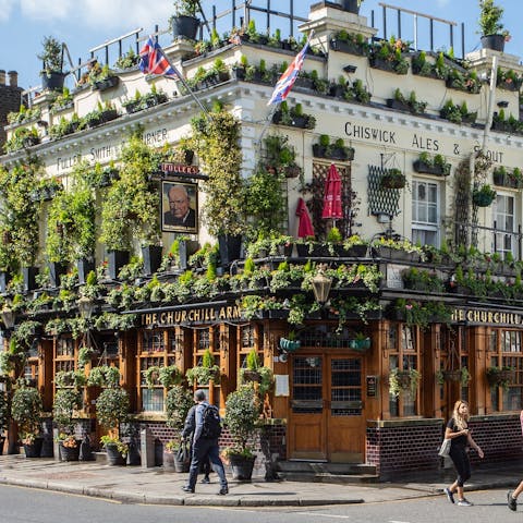 Sip a pint of ale at one of Holland Park's traditional, local pubs