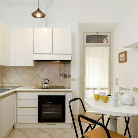 Whip up breakfast a casa or dine out