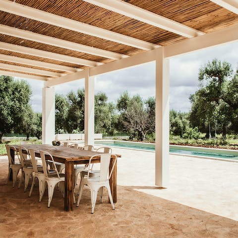 Dine alfresco on homemade pizza in the shade of the patio
