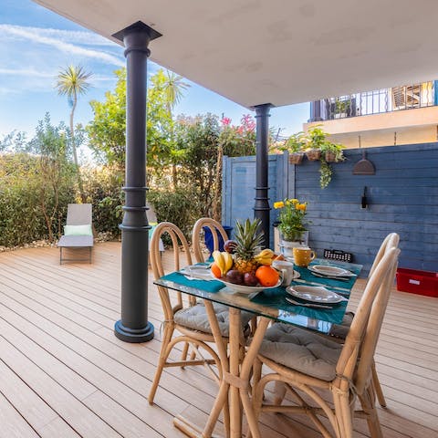 Sunbathe and dine alfresco on the terrace