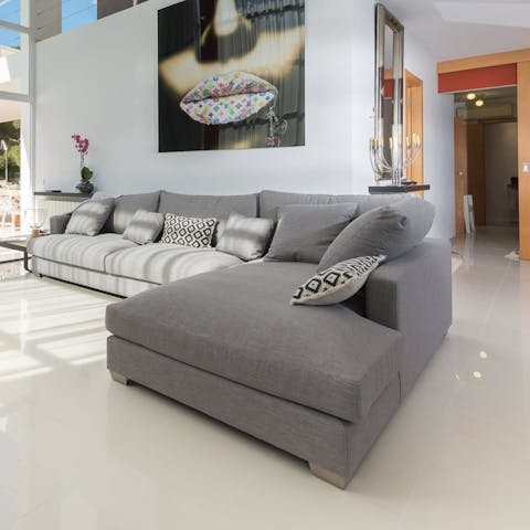 Relax in the comfortable living area – there are two to choose from