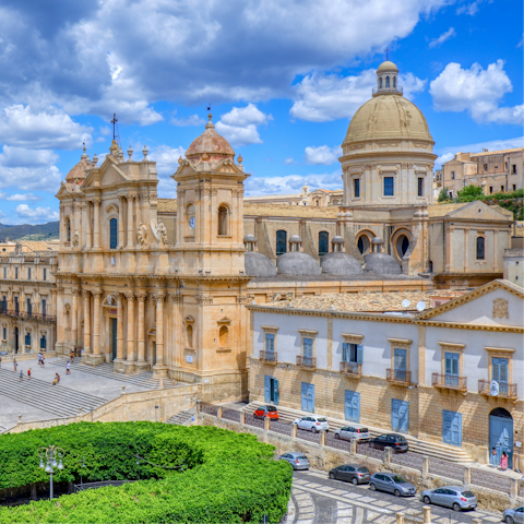 Discover the Baroque beauty of Noto, located nearby