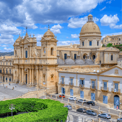 Discover the Baroque beauty of Noto, located nearby