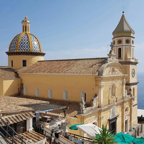Base yourself in Praiano and explore the Amalfi Coast