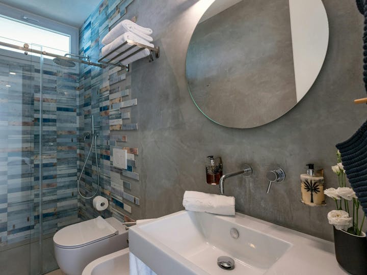 Bathroom photo