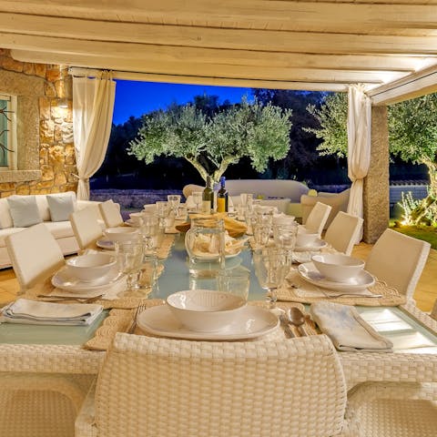 Enjoy communal meals under the canopy