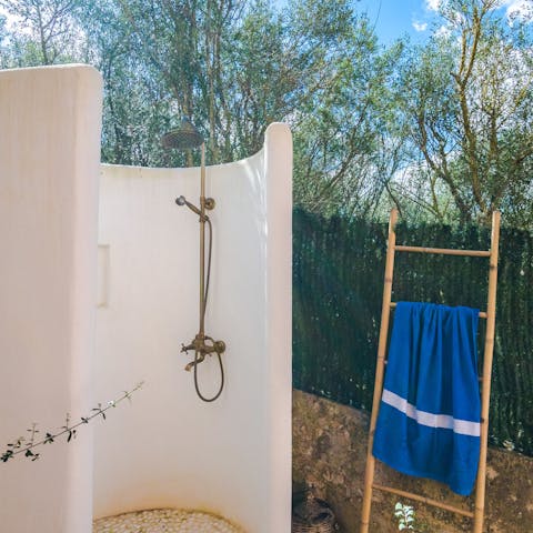 Rinse off in the outdoor shower after a stint in the hot tub
