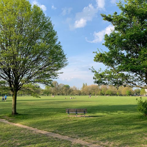 Take a morning stroll through Wandsworth Park right on your doorstep