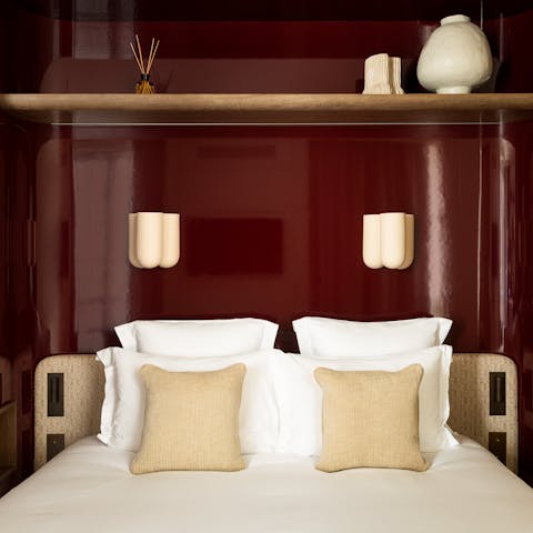 Sleep peacefully in the comfortable king-size bed