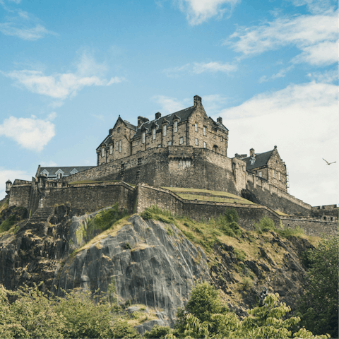 Explore iconic sights across the historic heart of Edinburgh