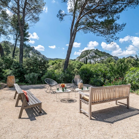 Fall in love with the views of the Alpilles