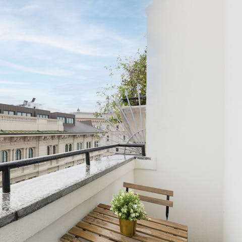 Relax on the balcony with a glass of Prosecco