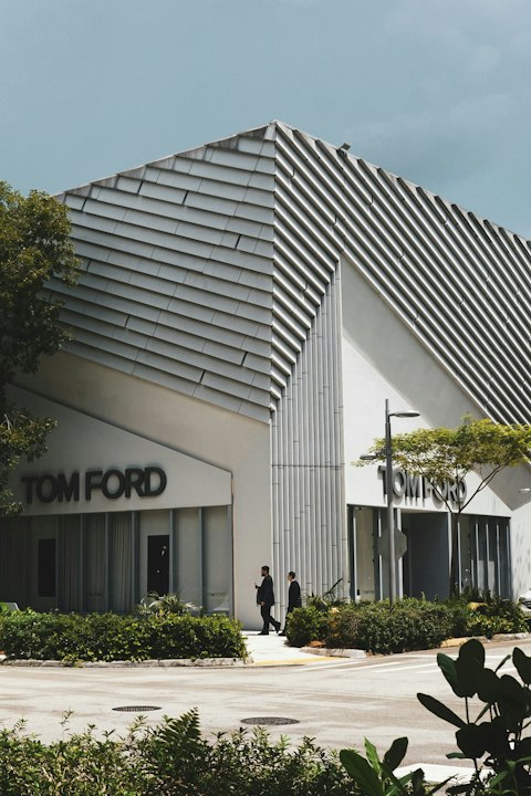 Browse the Miami Design District's flagship luxury fashion houses and cutting-edge galleries