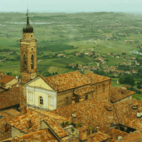 Discover the hilltop village of La Morra – a 14-kilometre drive away