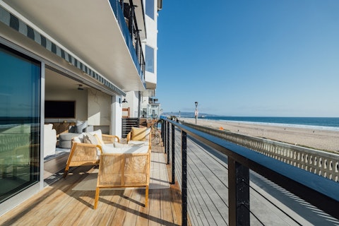 Sit above The Strand with open Pacific views
