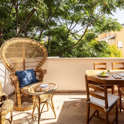 Savour leisurely evening drinks on the balcony