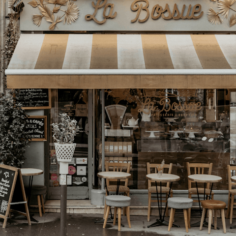 Take a pause and savour delicious French treats in a bakery