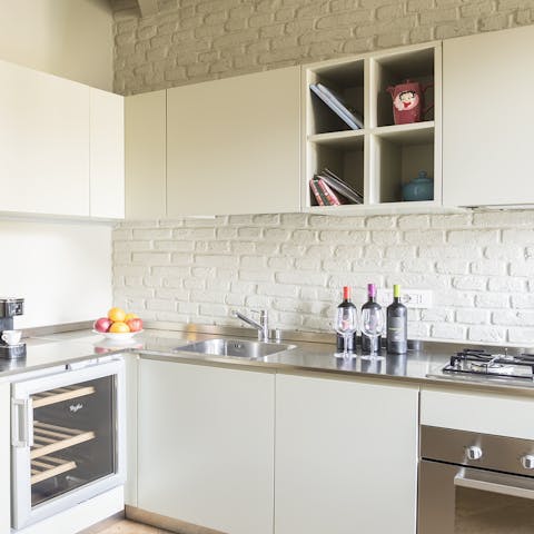 The cozy, modern kitchen