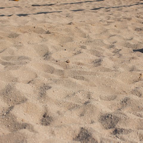 Have your feet on the golden sands of Praia de Ofir within a ten-minute drive