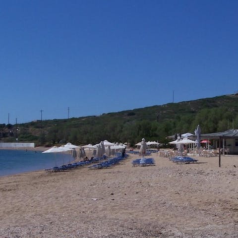 Pack a picnic and stroll over to Paralia Limani Passa in ten minutes