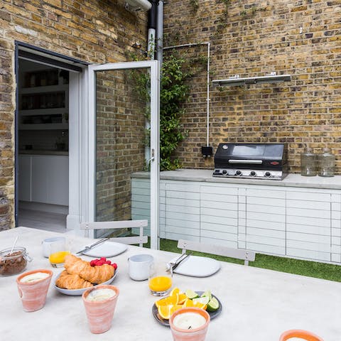 Have Breakfast on the rooftop