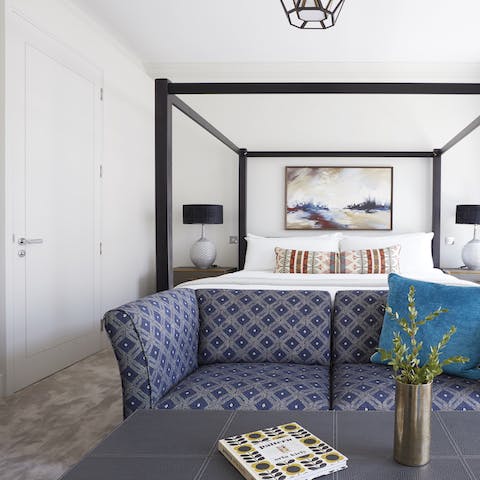 sophisticated four poster bedroom