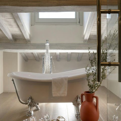 Relax in the roll top bath after a busy day of exploring